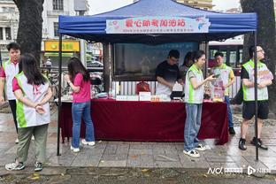 沙特足协：严厉谴责鞭打球员这种可耻行为，将对该观众实施处罚